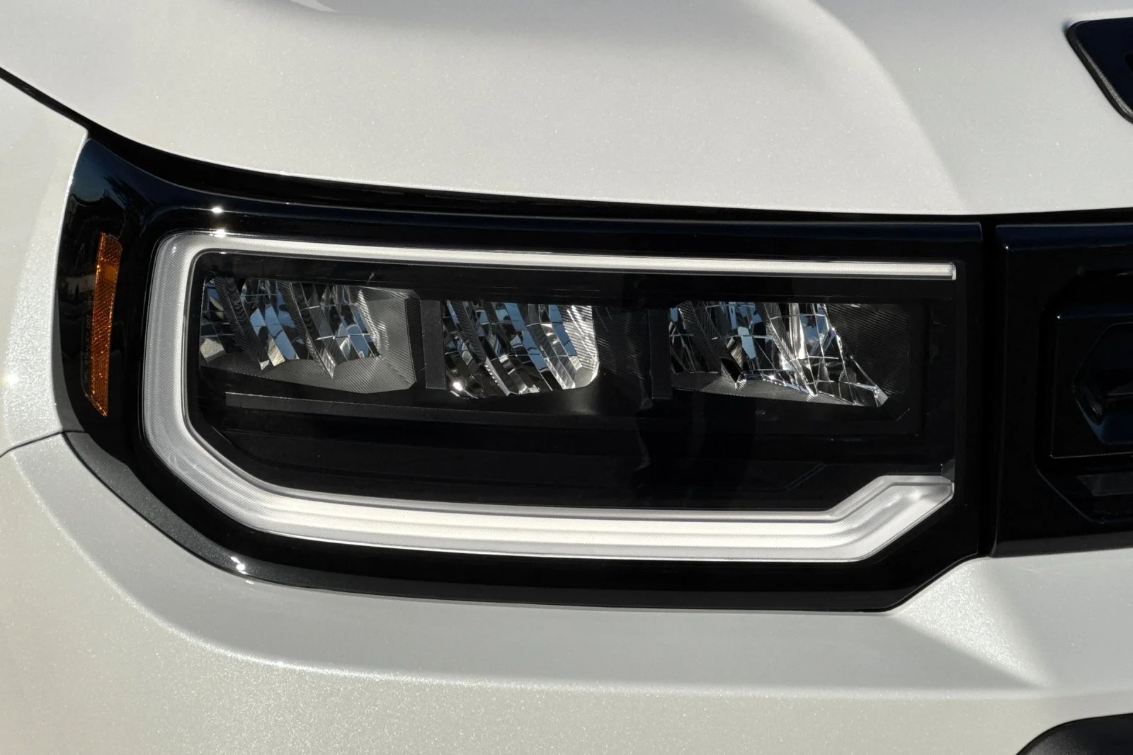 New 2026 Platinum White Pearl Honda TrailSport Blackout image 28