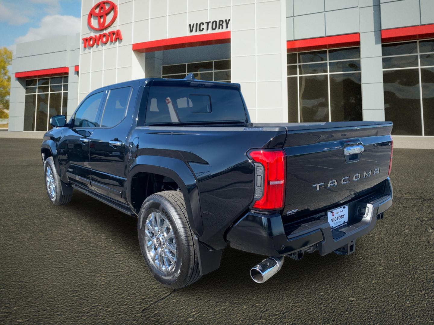 2026 Toyota Tacoma Limited - Photo 5