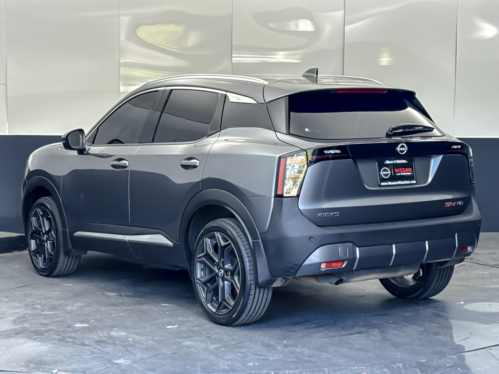 Used 2025 Gray Nissan SR image 5