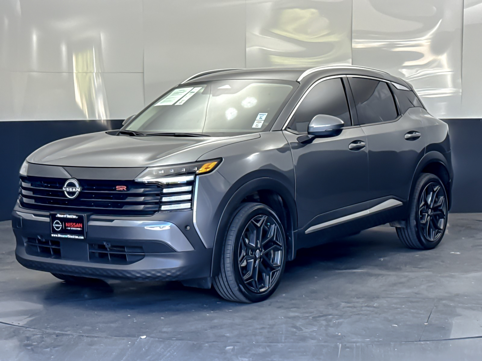 Used 2025 Gray Nissan SR image 7