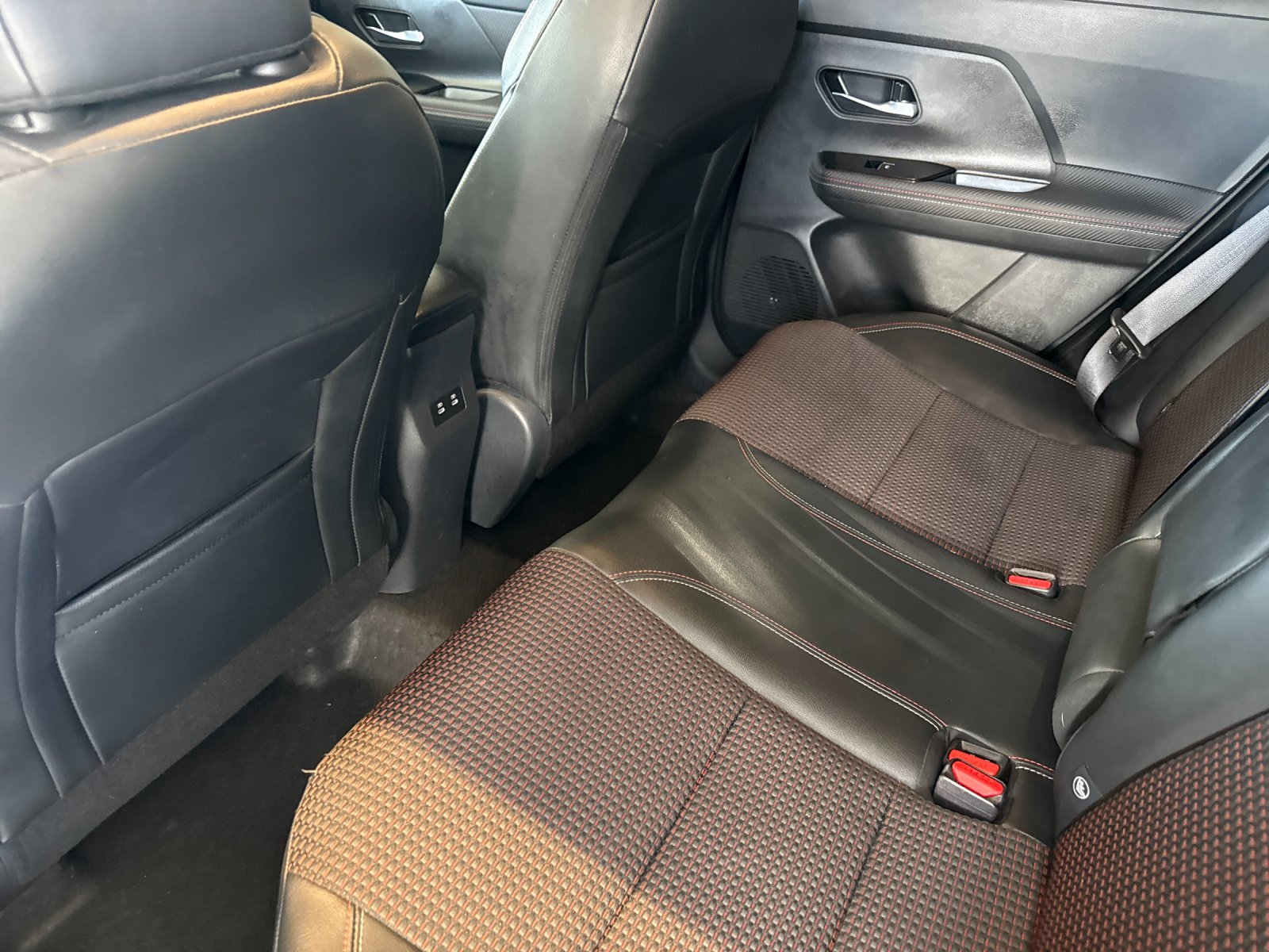Used 2025 Gray Nissan SR image 11