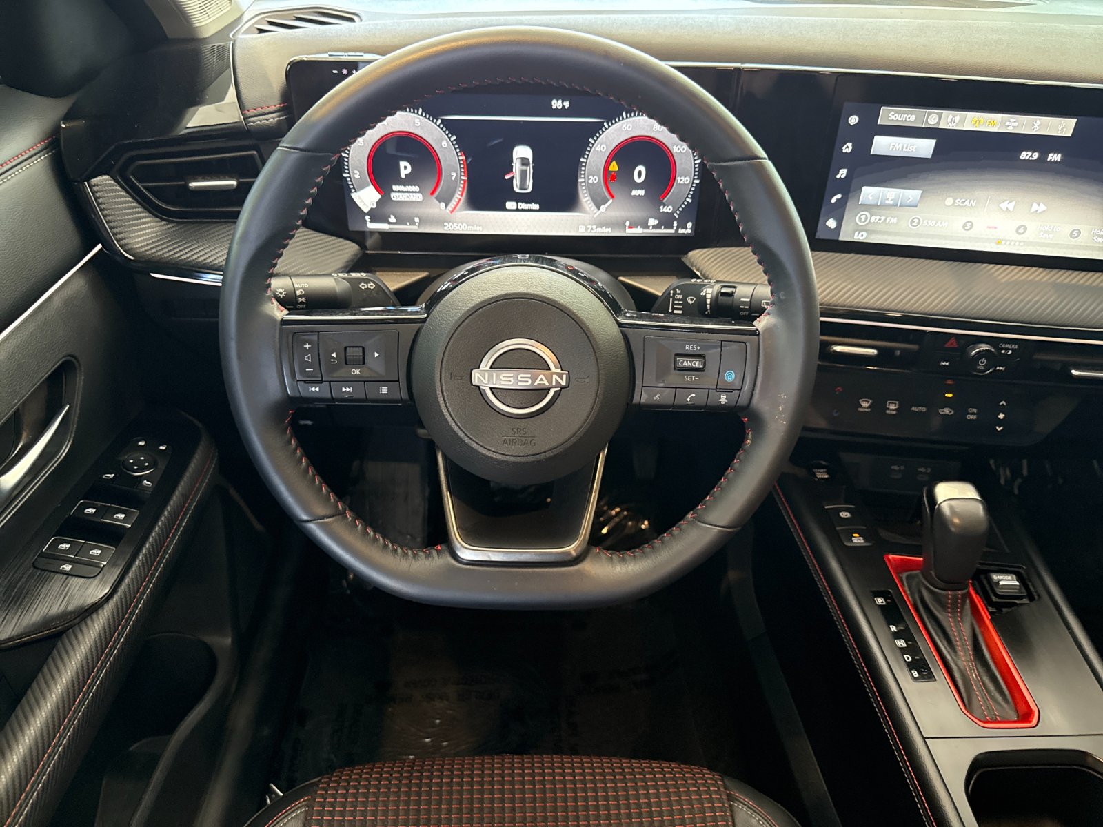 Used 2025 Gray Nissan SR image 13