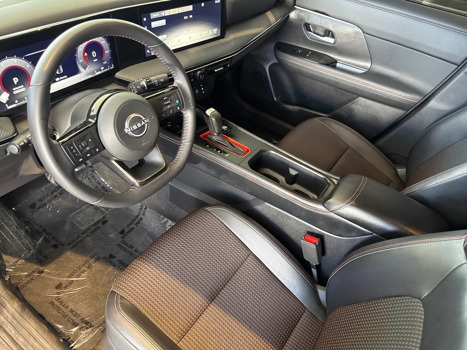 Used 2025 Gray Nissan SR image 9
