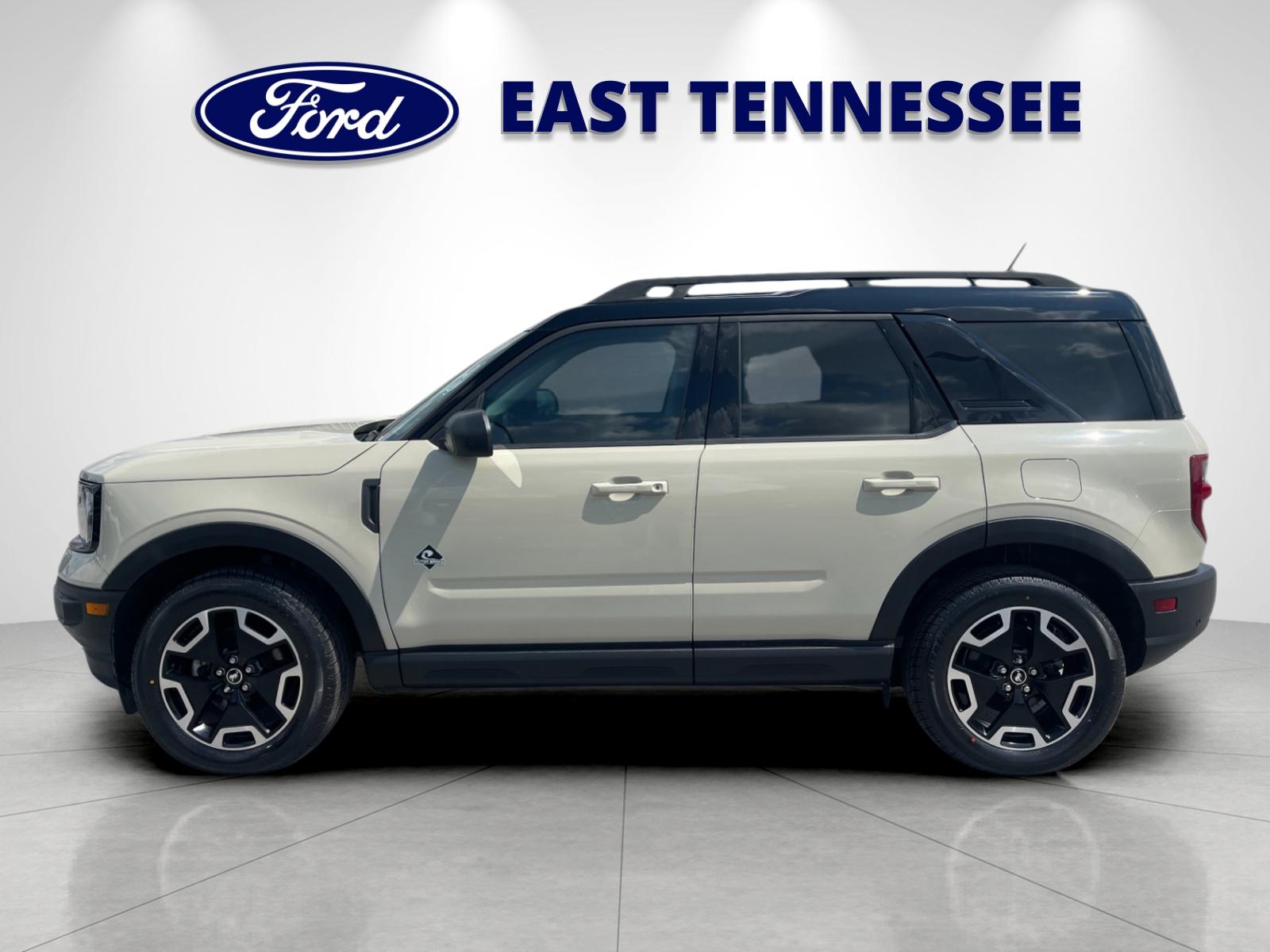 Used 2024 Desert Sand Ford Outer Banks image 6