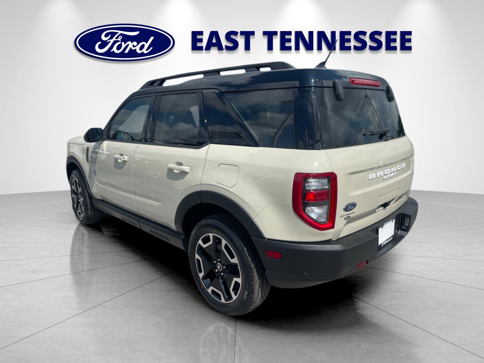 Used 2024 Desert Sand Ford Outer Banks image 5