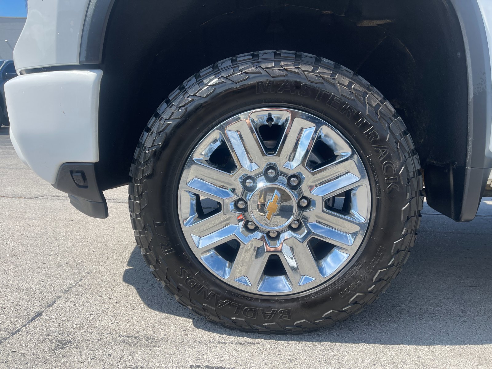 Used 2024 White Chevrolet High Country image 31