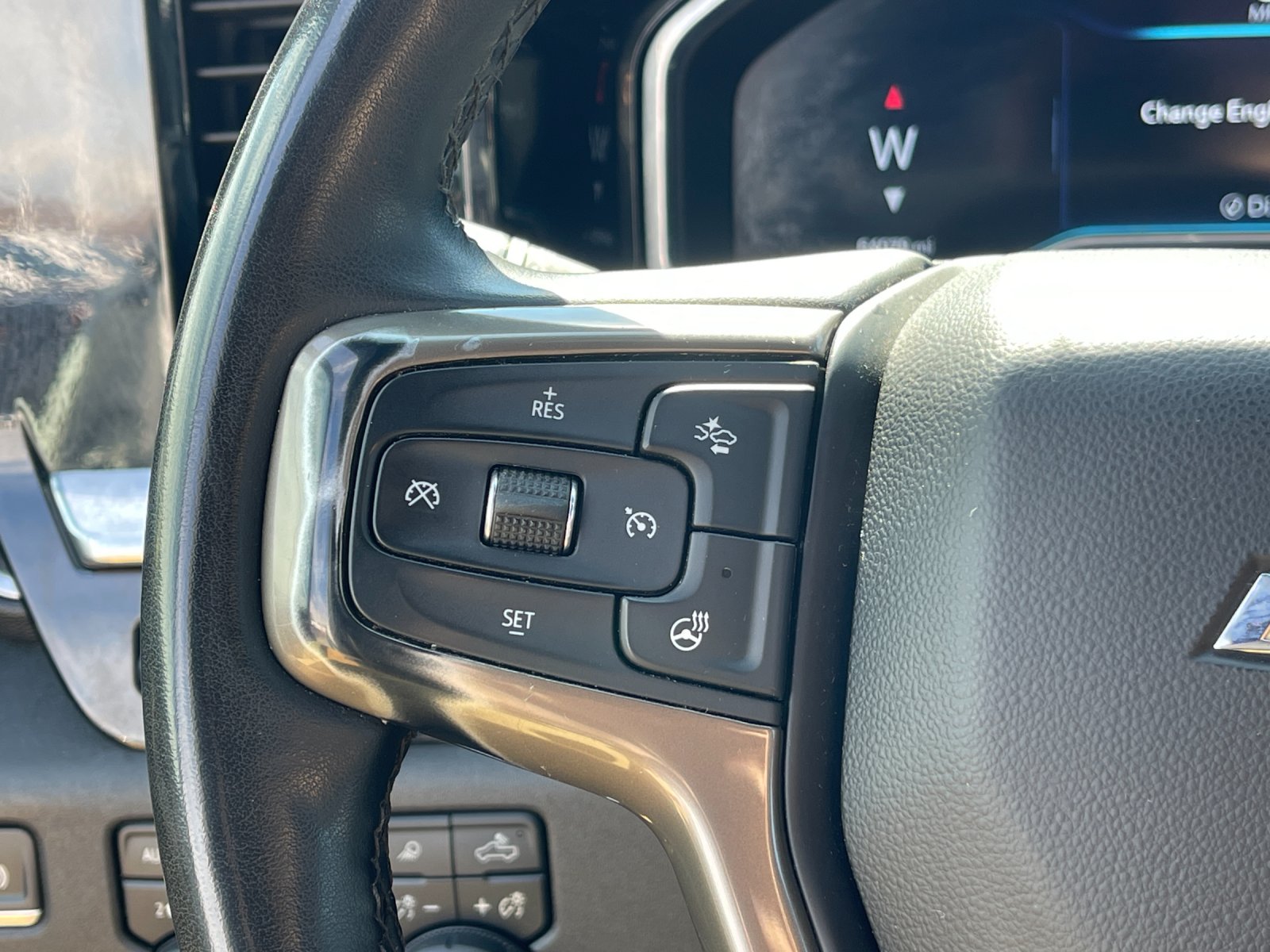 Used 2024 White Chevrolet High Country image 26