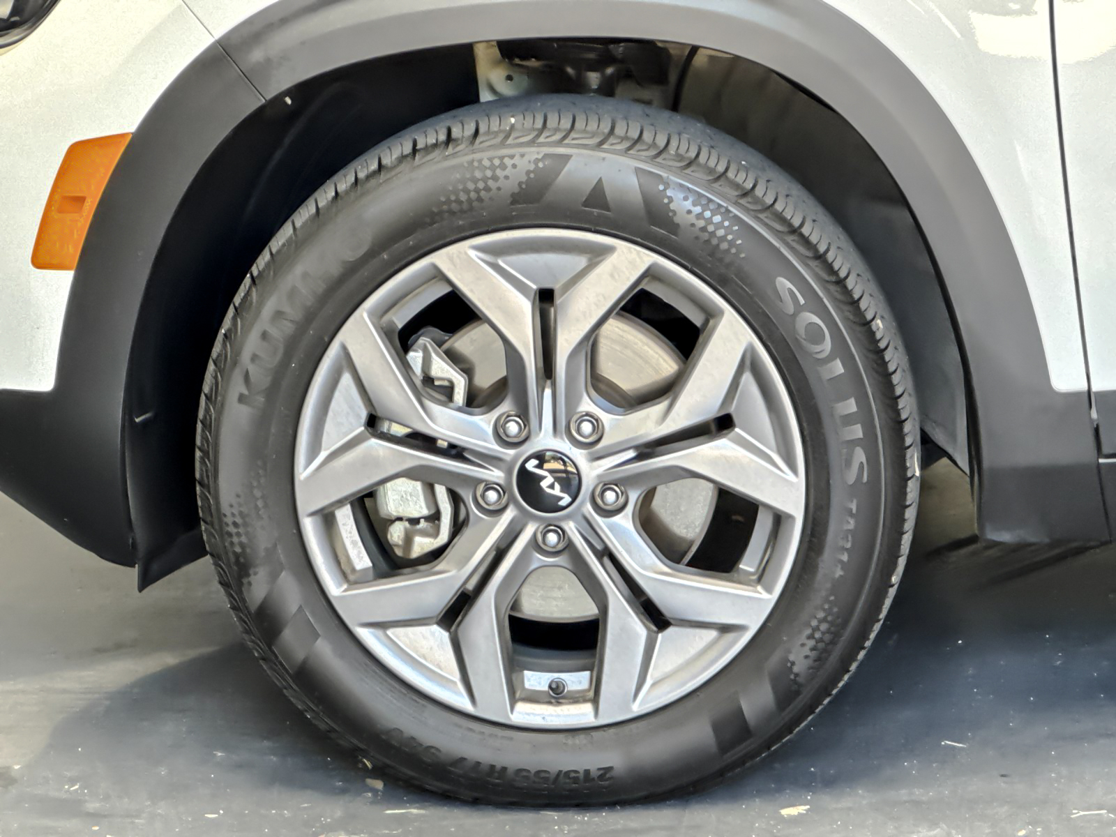 Used 2024 White Kia LX image 23