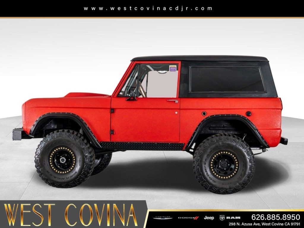 Used 1972  Ford 2dr Convertible image 4