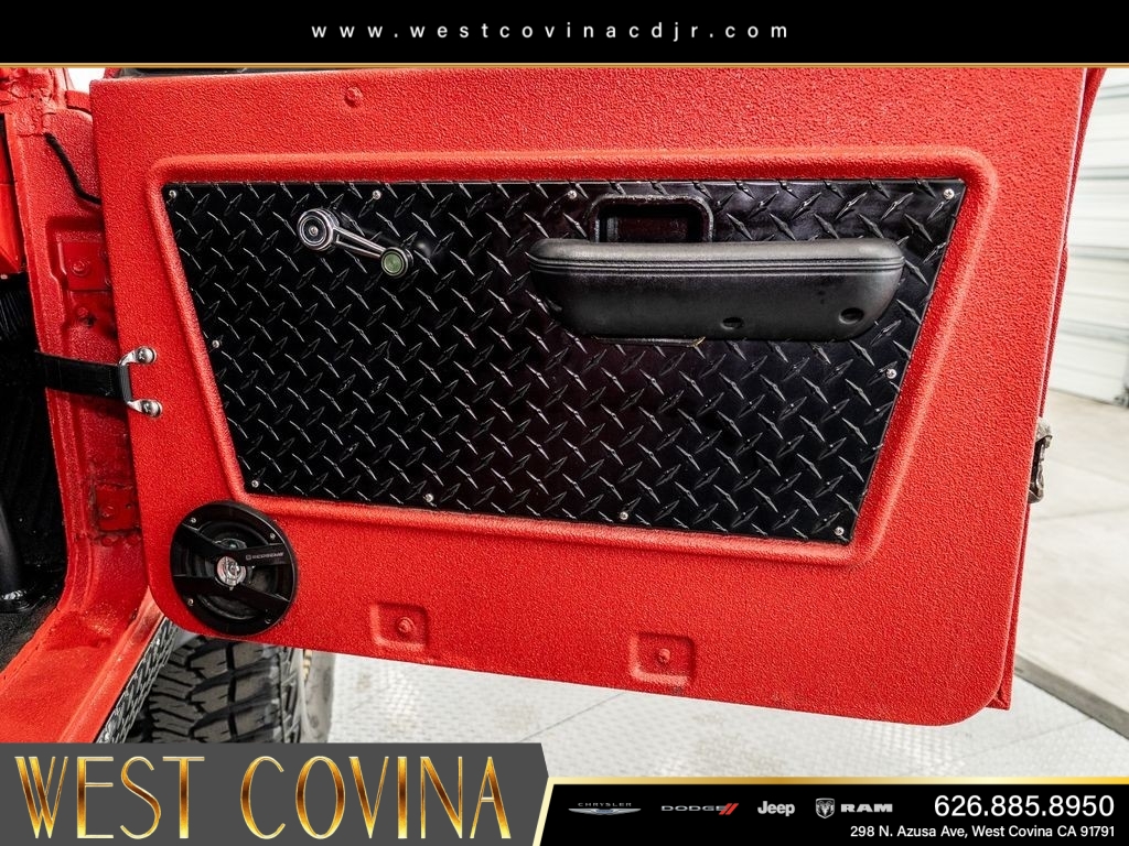 Used 1972  Ford 2dr Convertible image 20