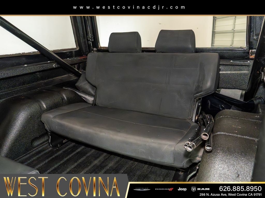 Used 1972  Ford 2dr Convertible image 27