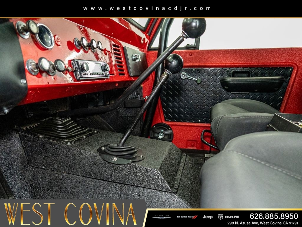 Used 1972  Ford 2dr Convertible image 33