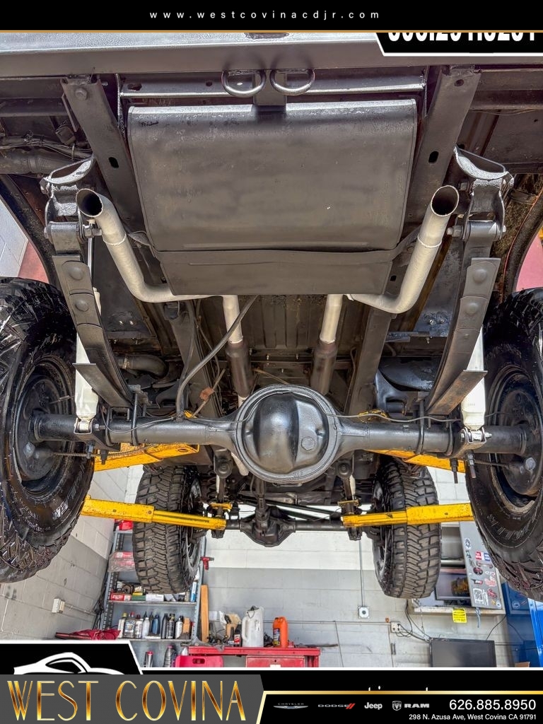 Used 1972  Ford 2dr Convertible image 41