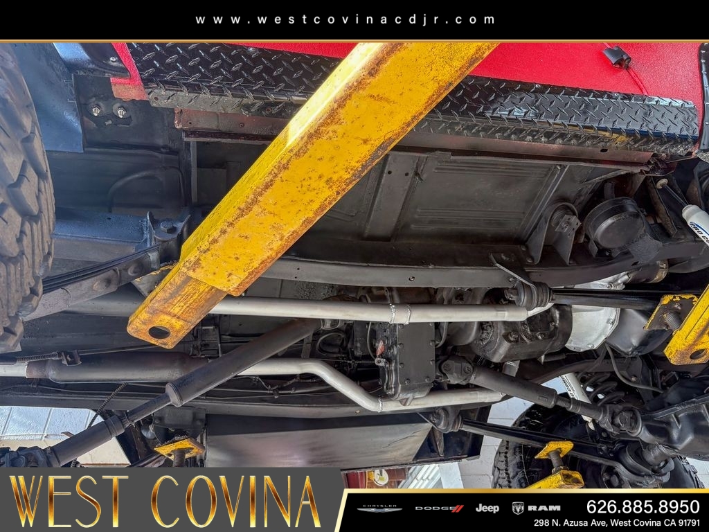 Used 1972  Ford 2dr Convertible image 42