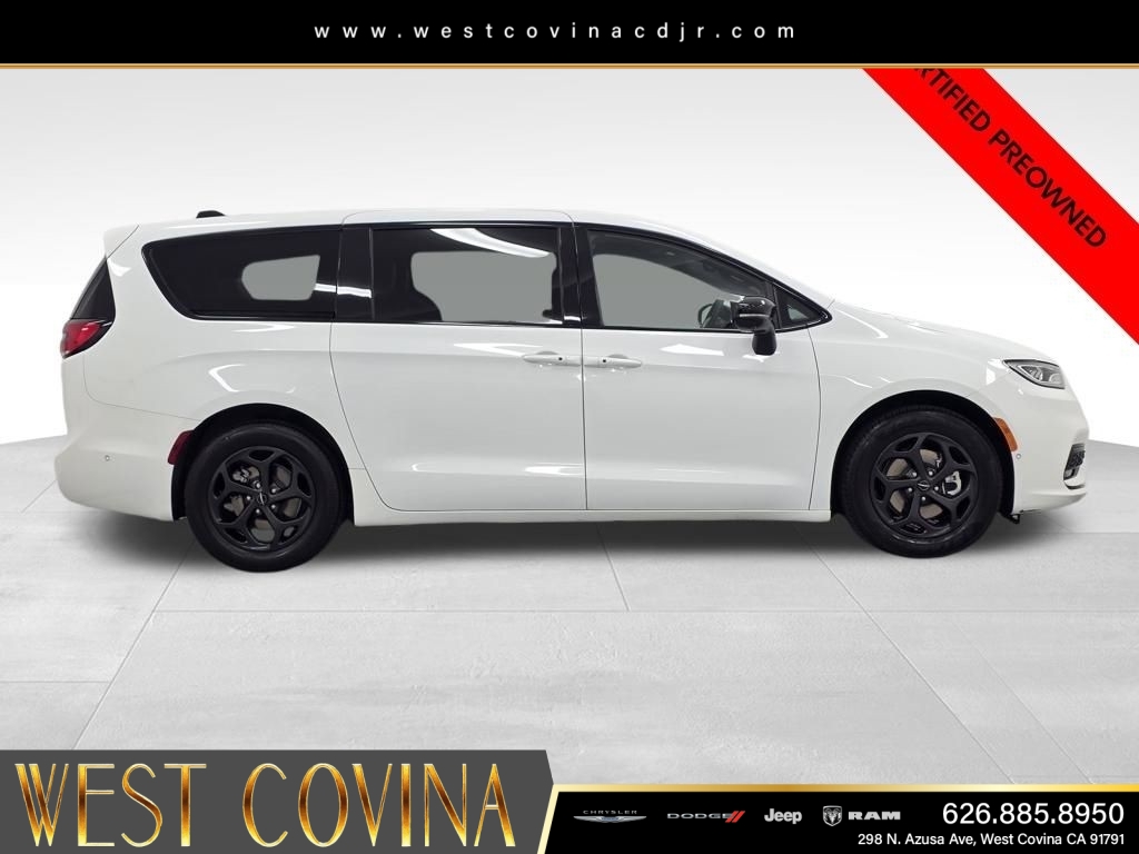 Certified Used 2024 White Chrysler Select image 8