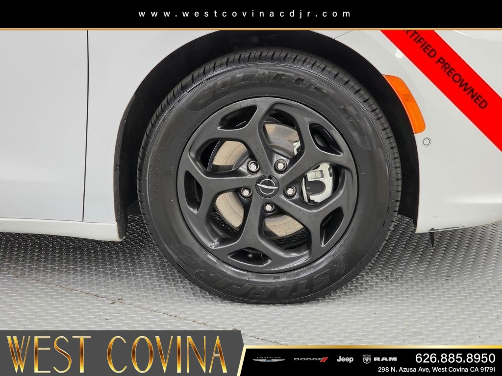 Certified Used 2024 White Chrysler Select image 9