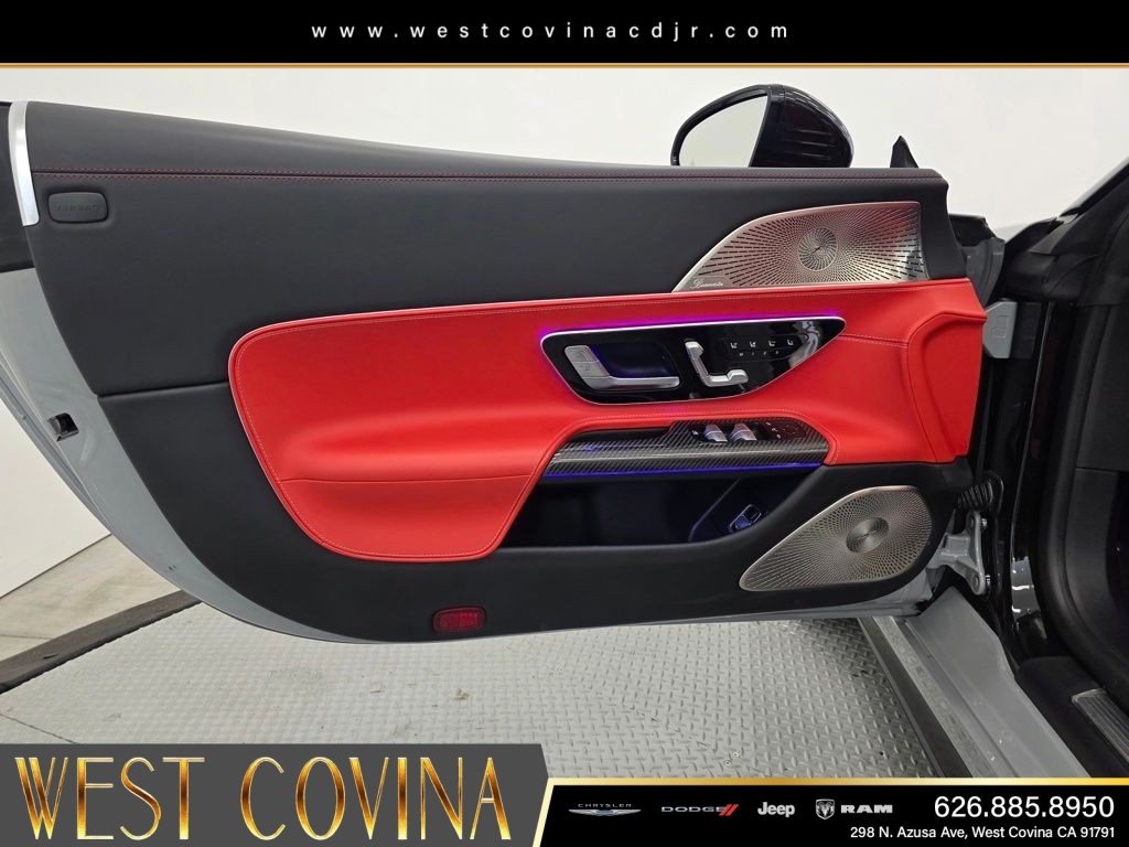 Used 2022  Mercedes-Benz SL 63 AMG® image 28