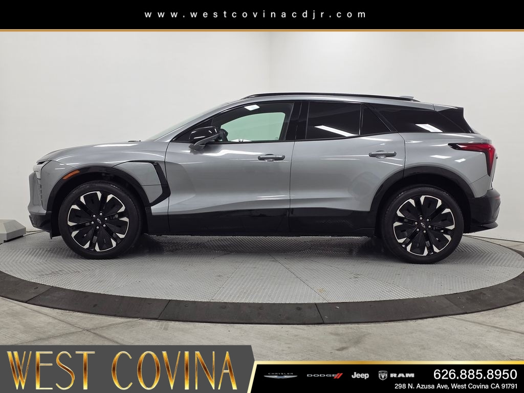 Used 2024 Gray Chevrolet RS image 4