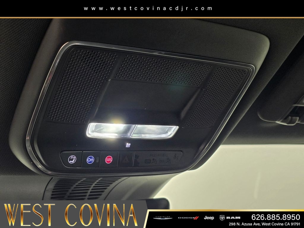 Used 2024 Gray Chevrolet RS image 25
