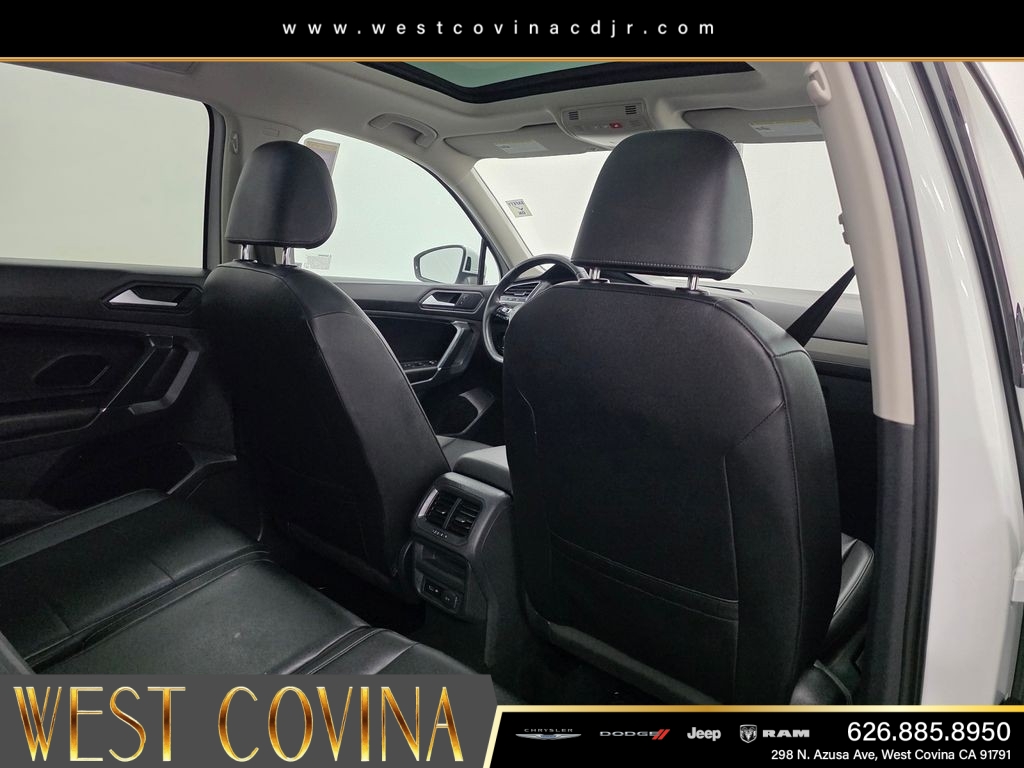 Used 2020  Volkswagen 2.0T SE image 15