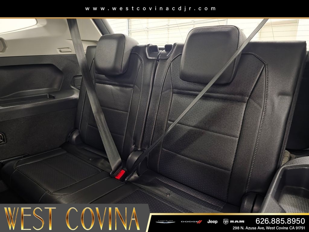 Used 2020  Volkswagen 2.0T SE image 17