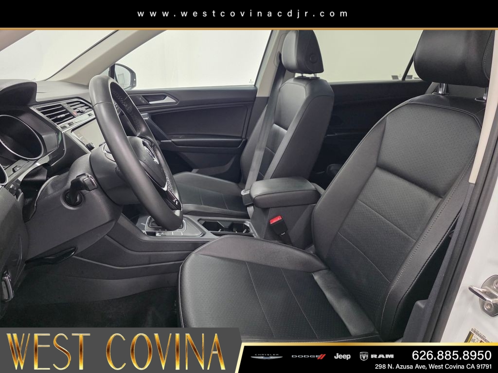 Used 2020  Volkswagen 2.0T SE image 24