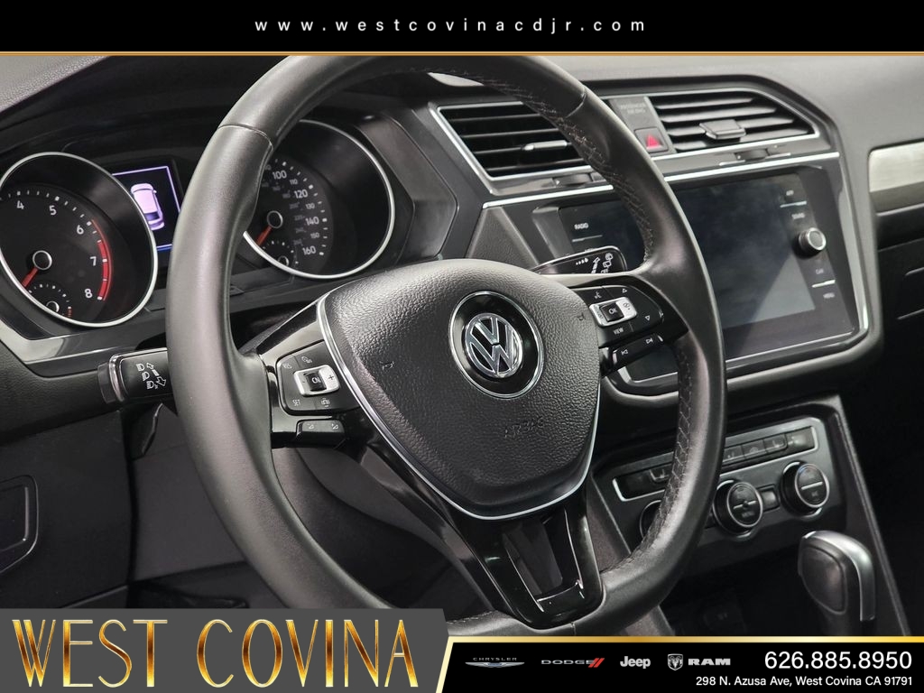 Used 2020  Volkswagen 2.0T SE image 26