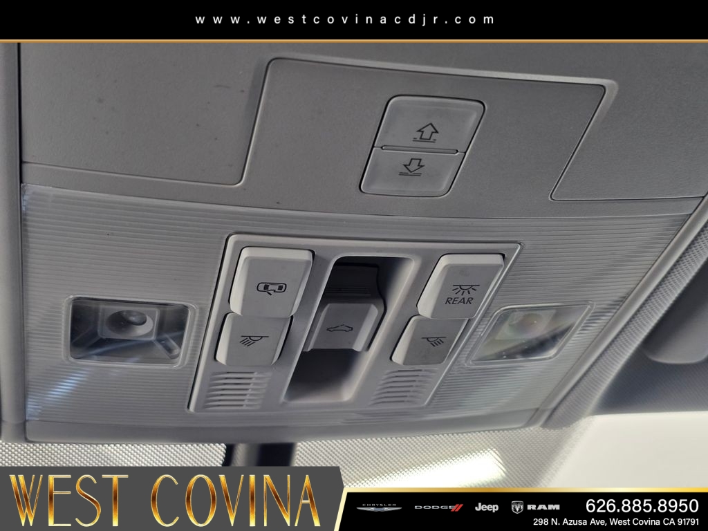 Used 2020  Volkswagen 2.0T SE image 27