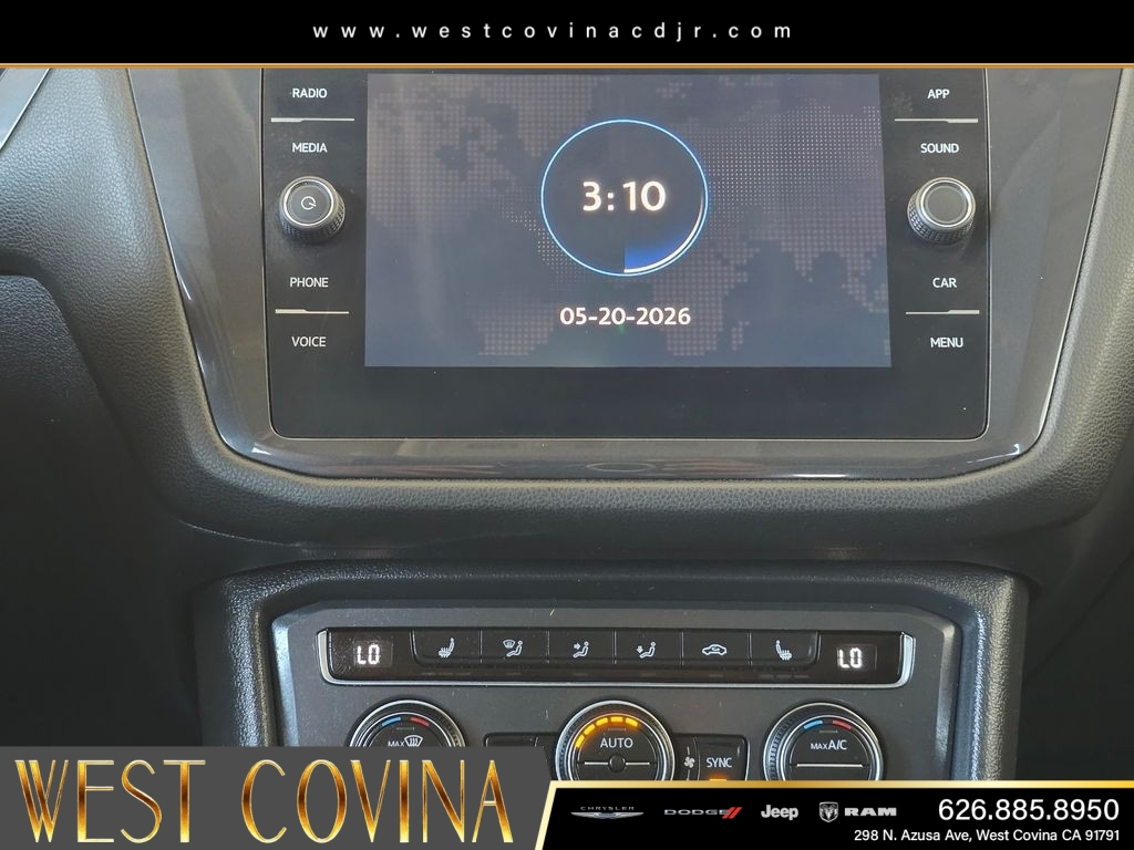 Used 2020  Volkswagen 2.0T SE image 29