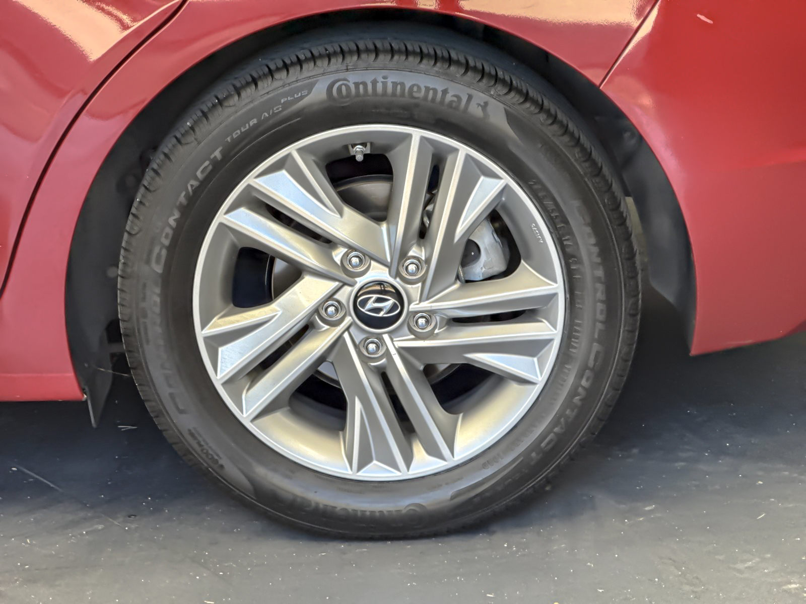 Used 2019 Red Hyundai Value Edition image 23