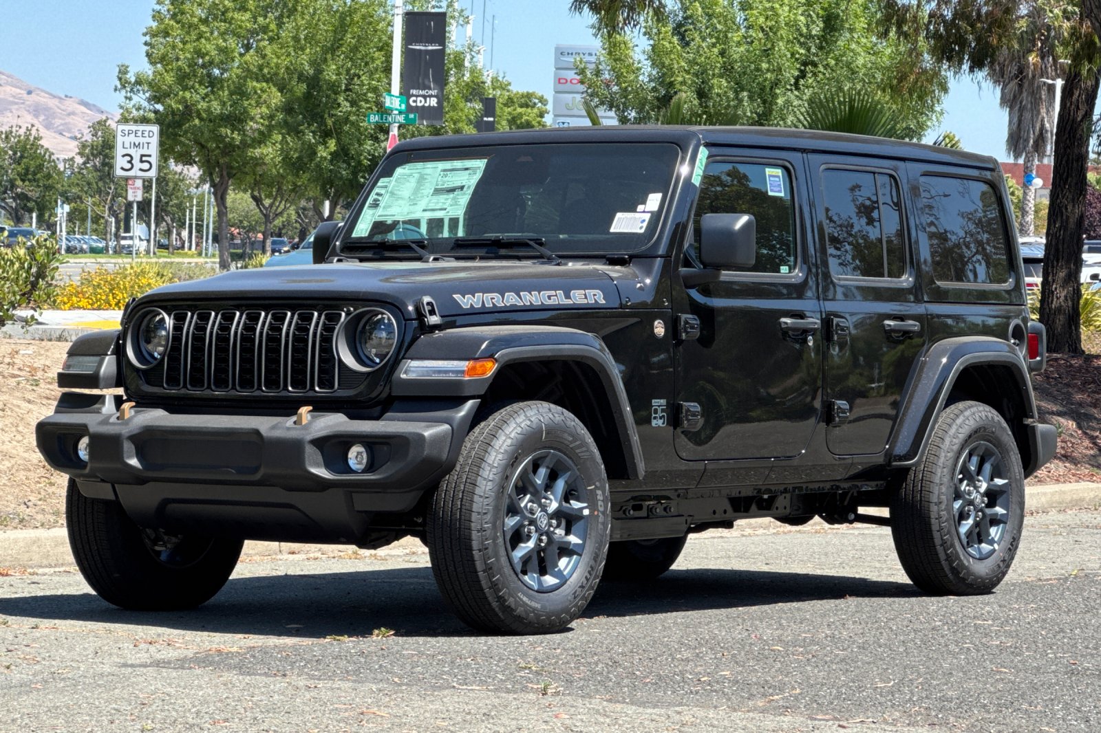 New 2026 Black Clear-Coat Exterior Paint Jeep 85th Anniversary Edition image 7