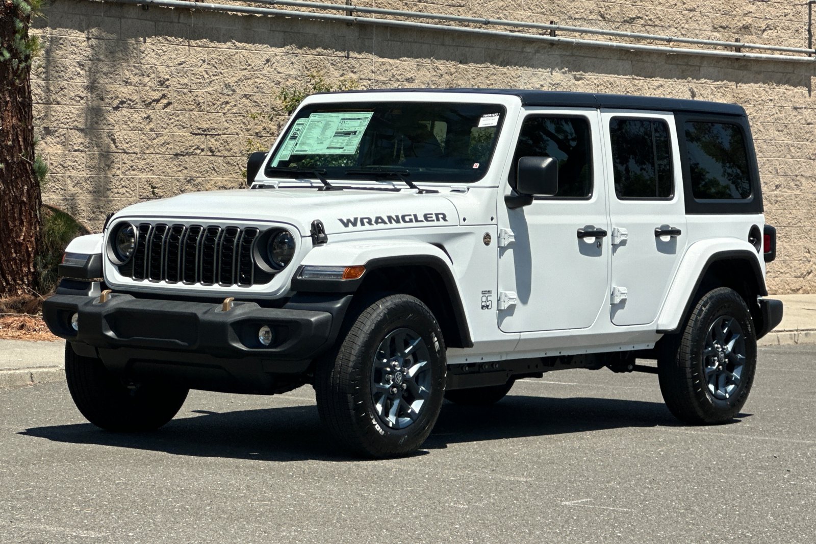 New 2026 Bright White Clear-Coat Exterior Paint Jeep 85th Anniversary Edition image 7