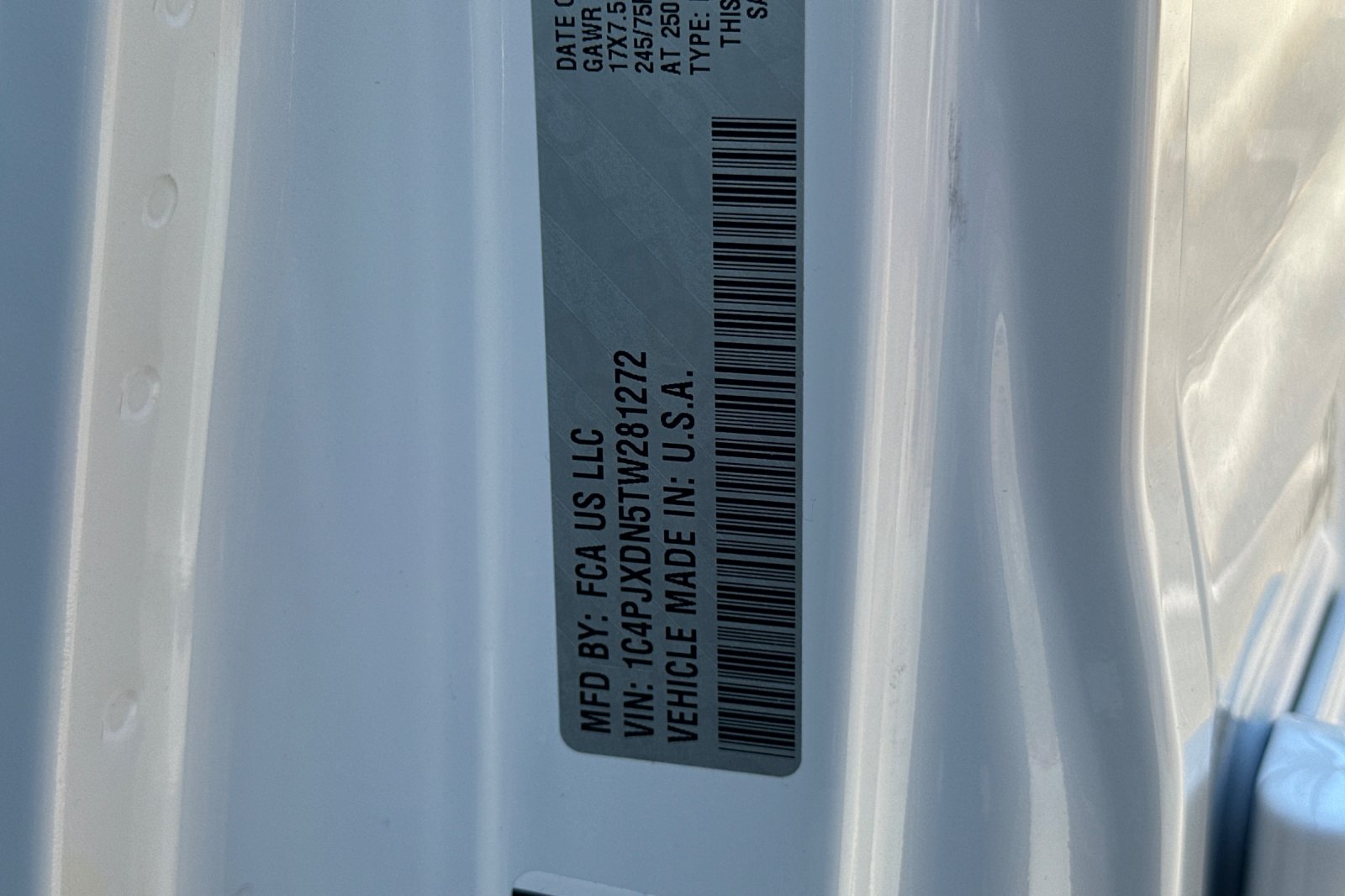 New 2026 Bright White Clear-Coat Exterior Paint Jeep 85th Anniversary Edition image 27