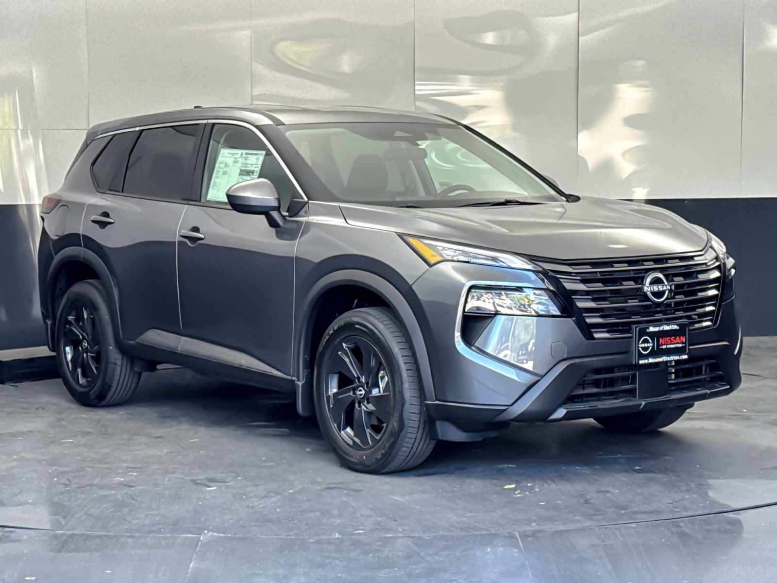 2026 Nissan Rogue SV FWD's photo