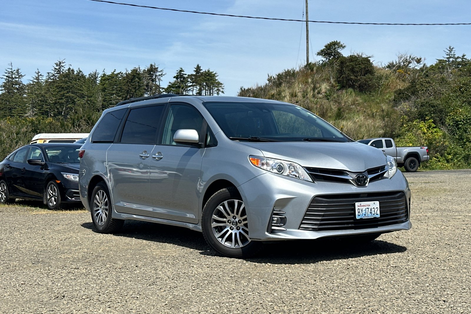 2019 Toyota Sienna XLE V6 7-Passenger Access Seat's photo