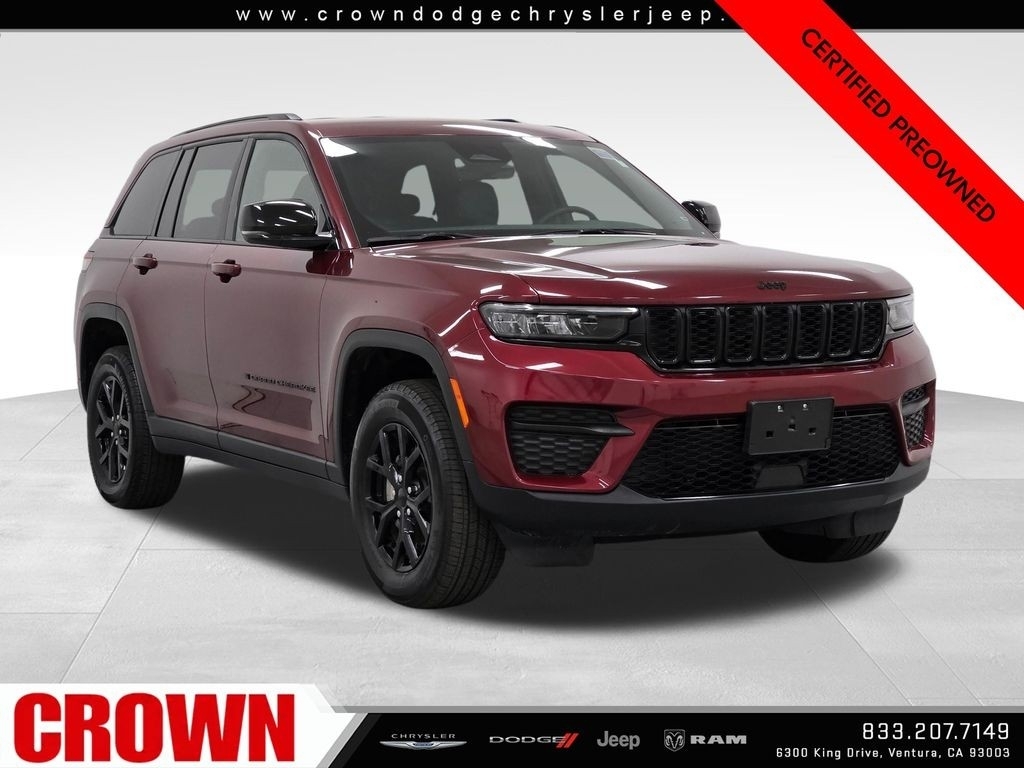 Used 2025 Red Jeep Altitude image 2