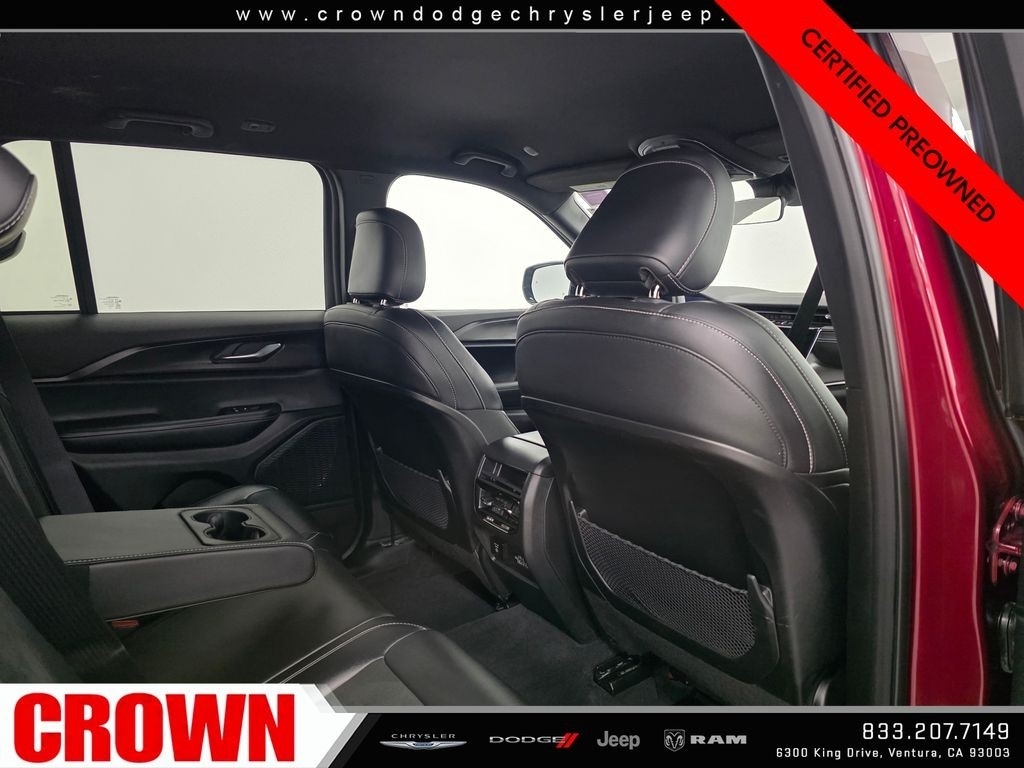 Used 2025 Red Jeep Altitude image 11