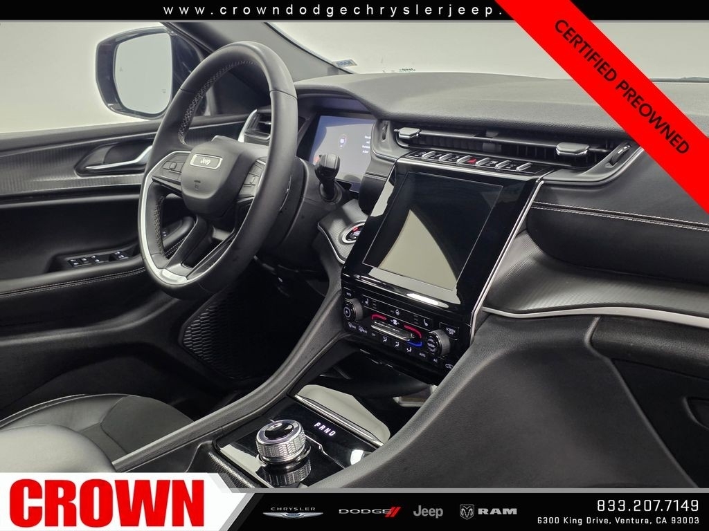 Used 2025 Red Jeep Altitude image 16