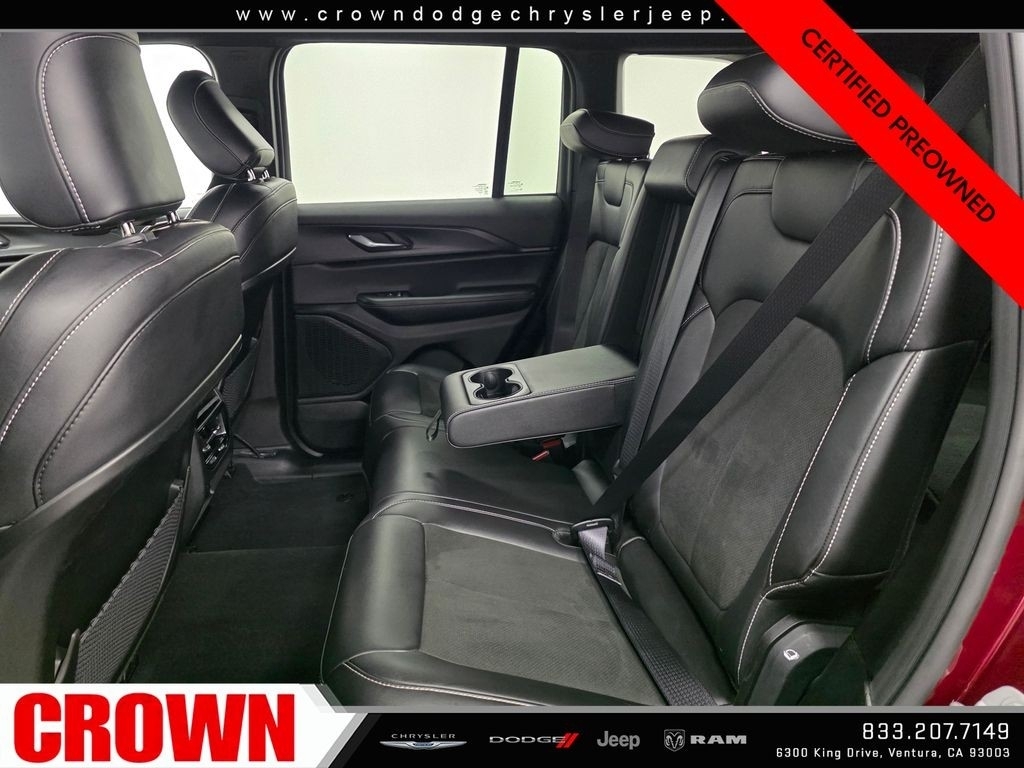 Used 2025 Red Jeep Altitude image 19