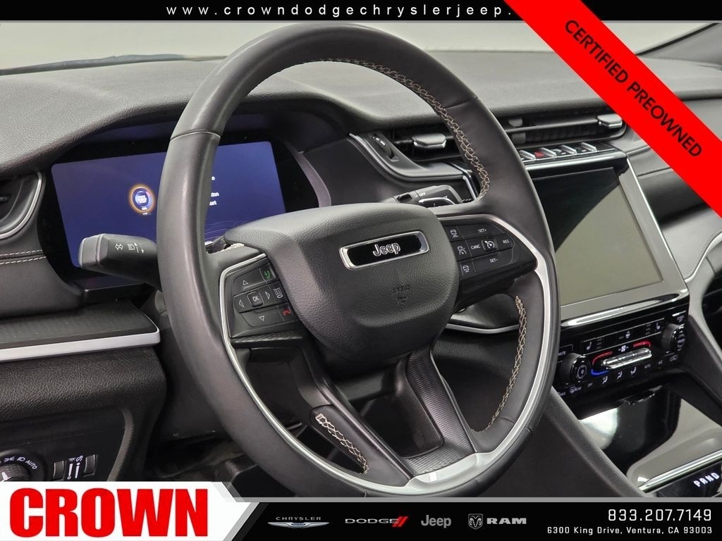 Used 2025 Red Jeep Altitude image 21