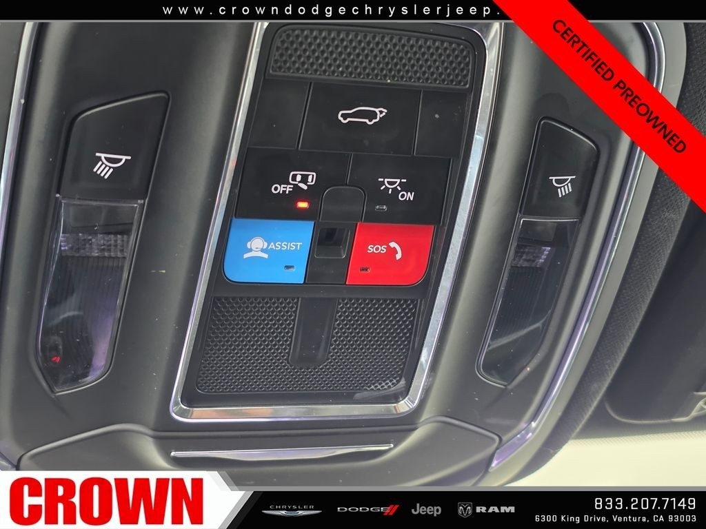 Used 2025 Red Jeep Altitude image 24