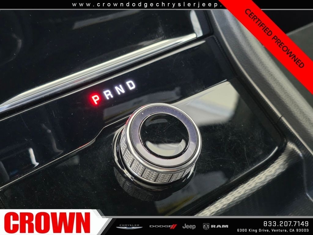 Used 2025 Red Jeep Altitude image 27
