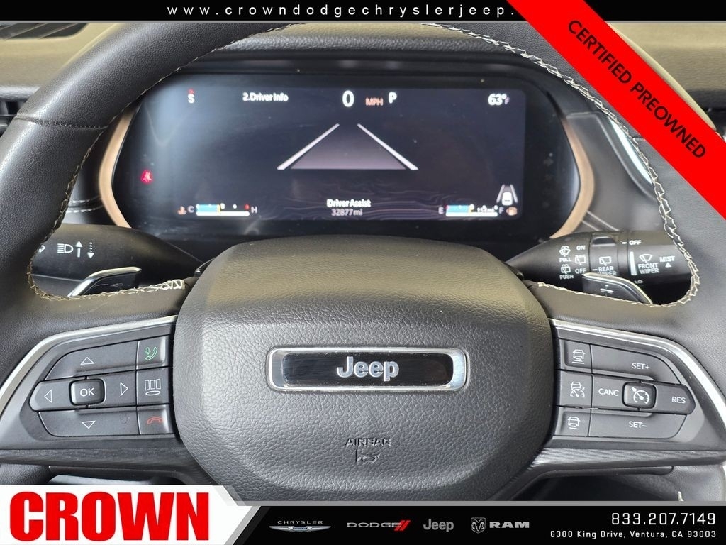 Used 2025 Red Jeep Altitude image 28
