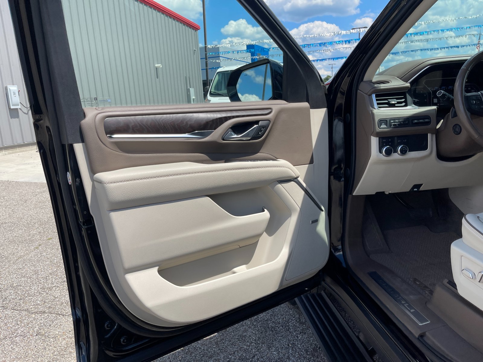 Used 2021 Black GMC Denali image 11