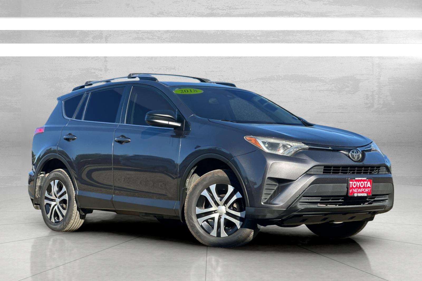 2018 Toyota RAV4 LE's photo