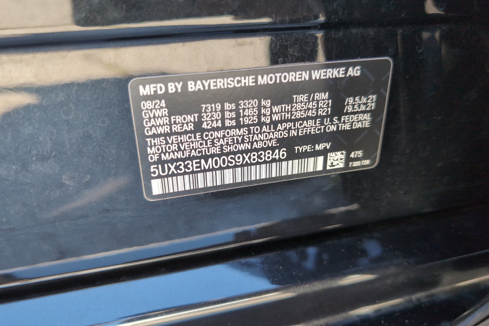Used 2025 Black BMW M60i image 32