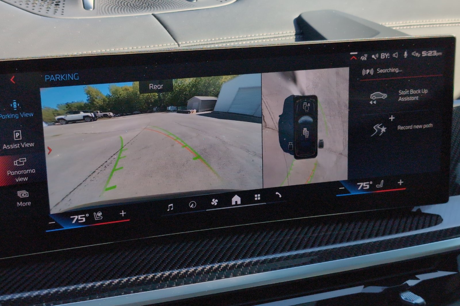 Used 2025 Black BMW M60i image 21