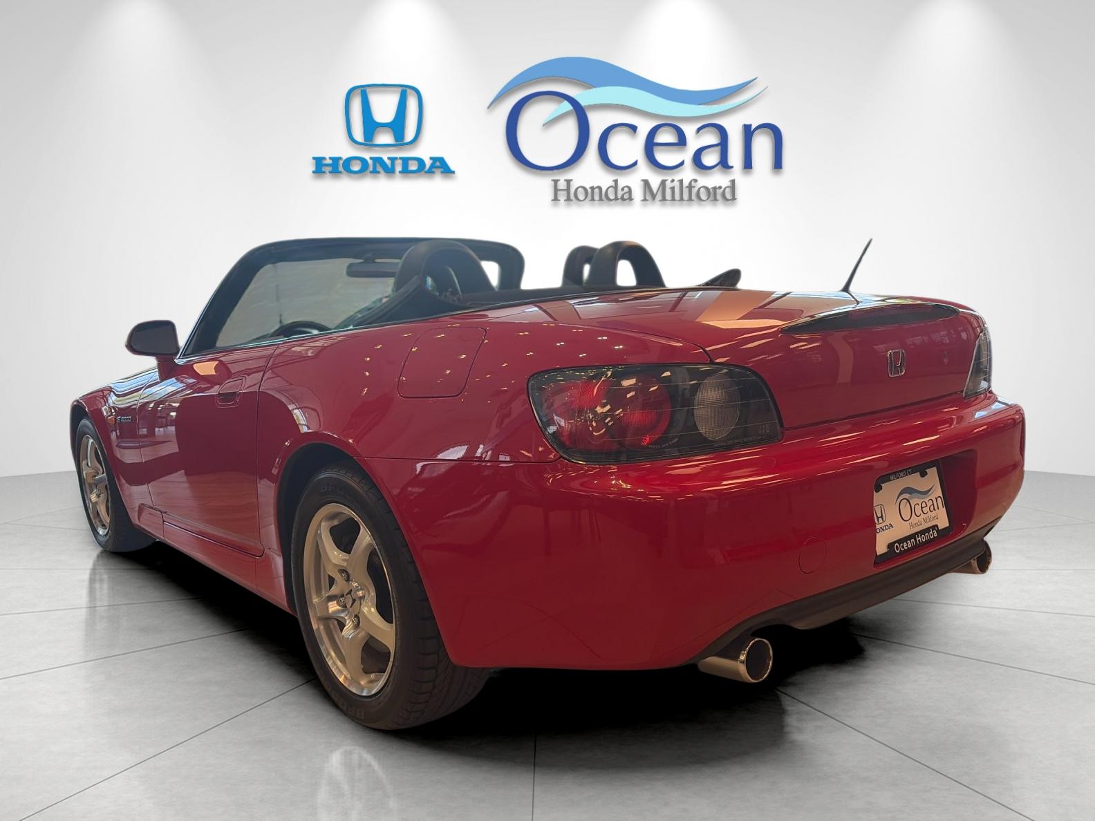 Used 2000 New Formula Red Honda Base image 5