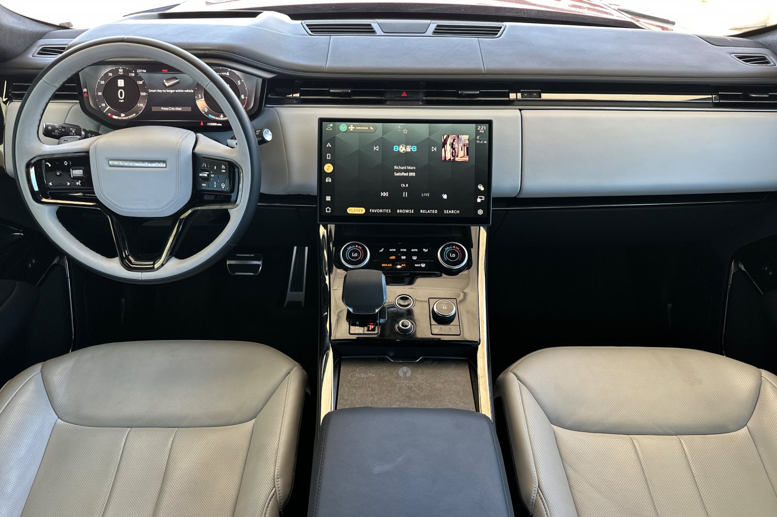 Used 2023  Land Rover First Edition image 16