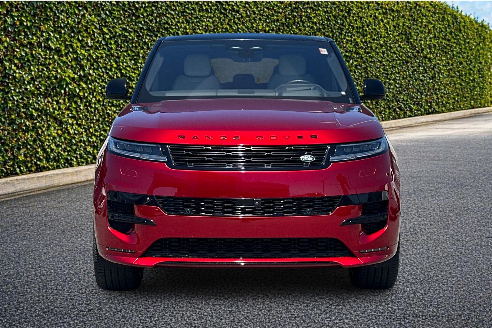 Used 2023  Land Rover First Edition image 9